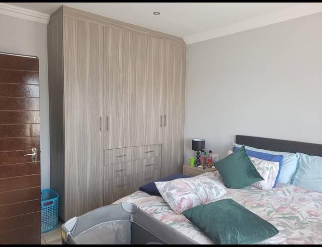4 BEDROOM SECTIONAL TITLE TO LET IN DONKERHOEK AH